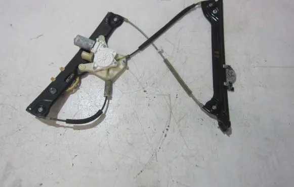 BMW 6 F06 Gran coupe Front window lifting mechanism without motor 7304522