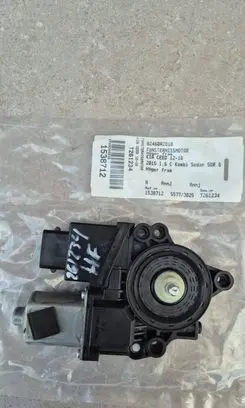 KIA Ceed Front door window regulator motor 82460A2010 T261234 1538712