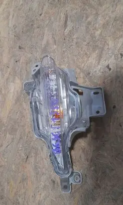 Mazda 3 II Front indicator light B63C51350
