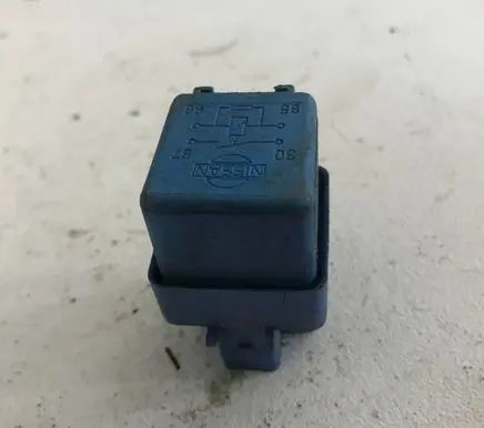 Nissan Almera Tino Other relay 002200