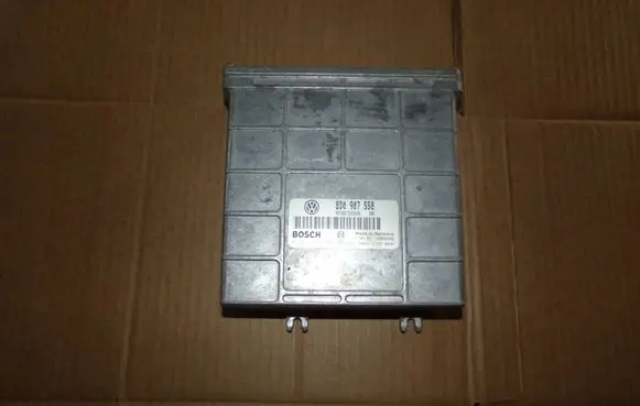 Volkswagen Golf IV Engine control unit/module 0261204502