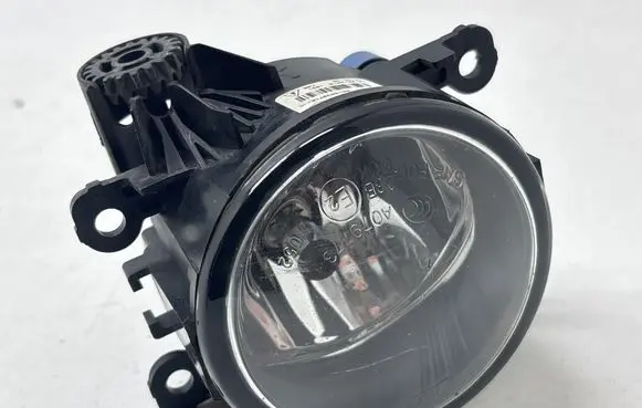 Renault Kadjar Front fog light 261503971R 89208441