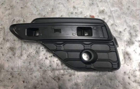 Audi A3 8Y Front bumper lower grill 8Y4807820BBILI 8Y4807820B