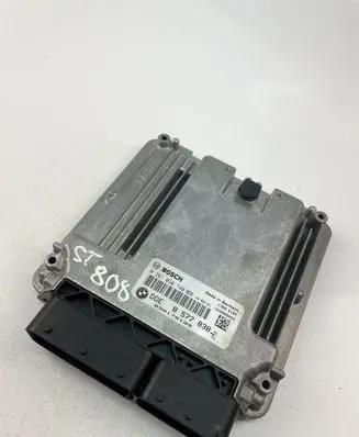 BMW 5 F10 F11 Engine control unit/module ECU 8577838 0281030740