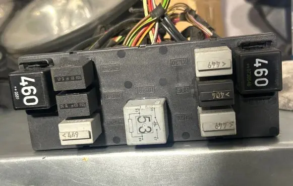 Volkswagen Caddy Comfort/convenience module 1K0937049 H28S0301 F005V00214