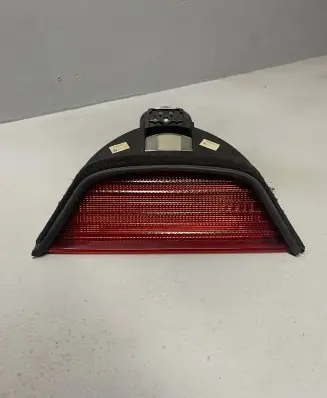 BMW 5 E39 Third/center stoplight 8386567 178653
