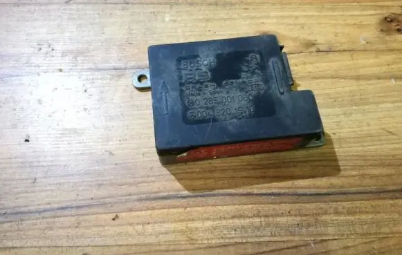 Mercedes-Benz E W124 Airbag control unit/module 0285001060 0048201910