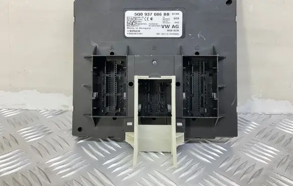 Volkswagen PASSAT B8 Comfort/convenience module 5Q0937086BB