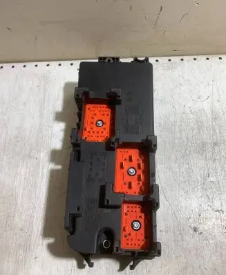 Opel Signum Fuse module 13144709