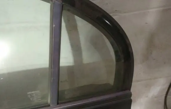 Honda Civic Rear vent window glass as2