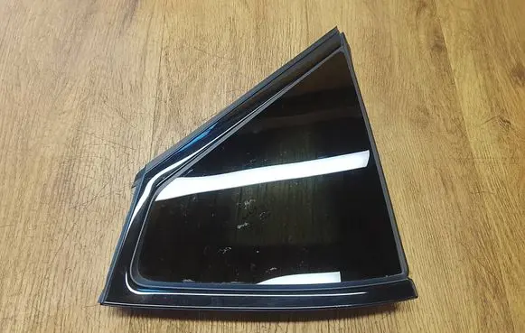 KIA EV6 Rear side window 87820CV100