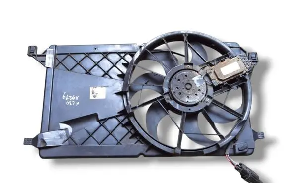Volvo C30 Electric radiator cooling fan 3135103743