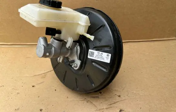 Audi Q3 F3 Brake booster 5QH614105D