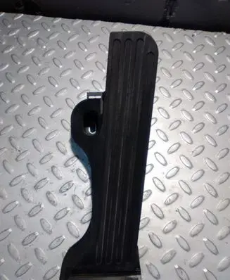 Volkswagen Jetta VI Accelerator throttle pedal 1K1723503AR