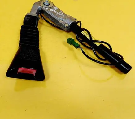 Opel Vectra B Front seatbelt buckle 90585748