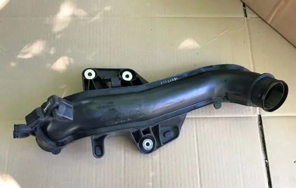 Audi A4 S4 B8 8K Intercooler hose/pipe 8K0145673AP