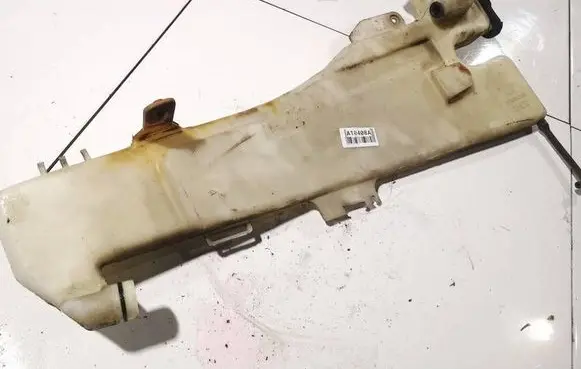 Honda CR-V Windshield washer fluid reservoir/tank
