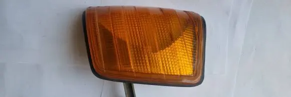Mercedes-Benz 190 W201 Front indicator light 42665R6