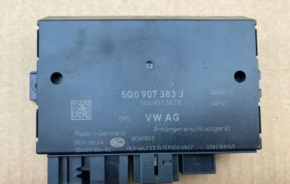 Volkswagen PASSAT B8 Gateway control module 5Q0907383J