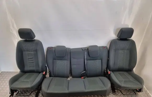 Ford Fiesta Seat set 