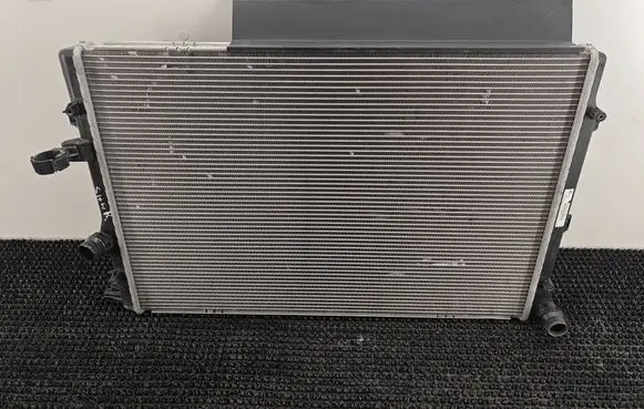 Volkswagen Sharan Coolant radiator 5N0121253L