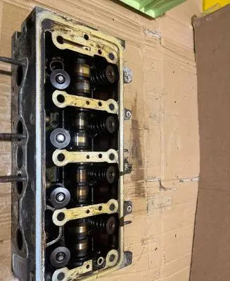 Peugeot 206 Engine head 9654774580