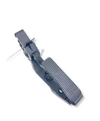 Mercedes-Benz CLK A209 C209 Accelerator throttle pedal A2033000104