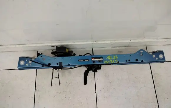Opel Astra J Radiator support slam panel 