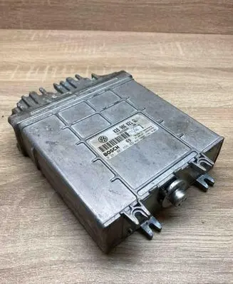 Volkswagen PASSAT B5 Engine control unit/module ECU 028906021GL 0281001656 Used