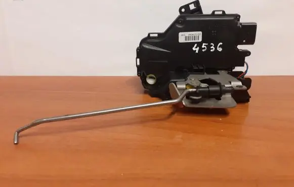 Audi A4 S4 B6 8E 8H Front door lock 4B2837016G 4536