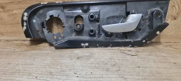 Volvo V70 Front door interior handle 8693727