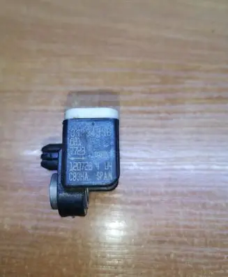 Volvo S60 Airbag deployment crash/impact sensor 31334336