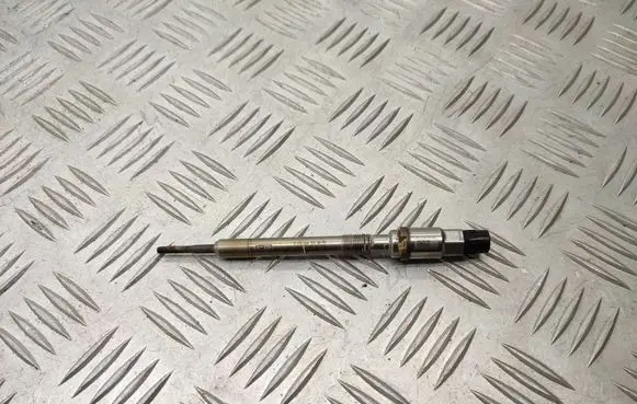 Skoda Octavia Mk3 (5E) Glow plug 03L905061G