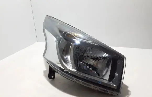 Renault Trafic III (X82) Headlight/headlamp 260109868R