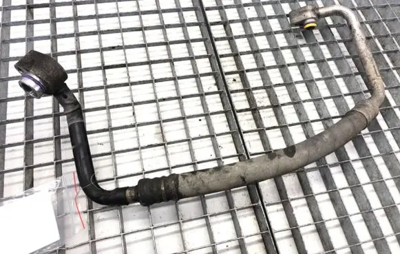 Air conditioning (A/C) pipe/hose