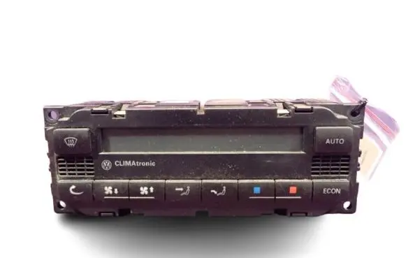 Volkswagen PASSAT B5.5 Climate control unit