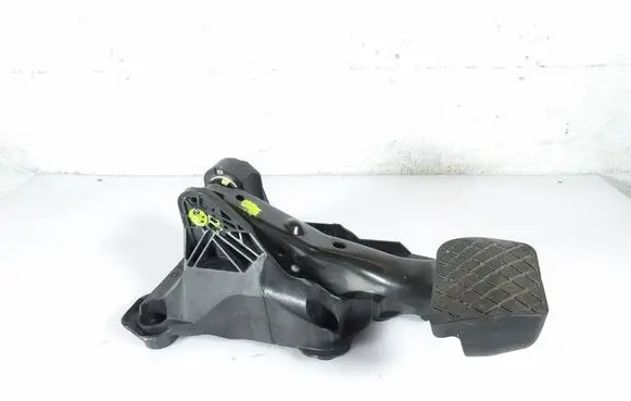 Cadillac Escalade Accelerator throttle pedal 2Q1723058F