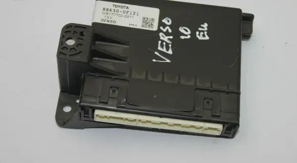 Toyota Verso Air conditioning/heating control unit 886500F121