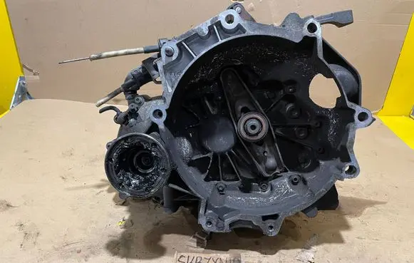 Peugeot 308 Manual 5 speed gearbox 021301103K
