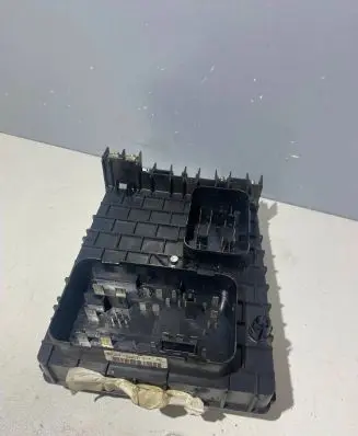 Volkswagen PASSAT B6 Fuse module 1K0937124K