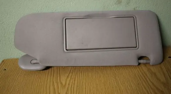 Toyota Avensis T250 Sun visor