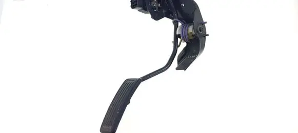 Toyota Avensis T250 Accelerator throttle pedal B4307