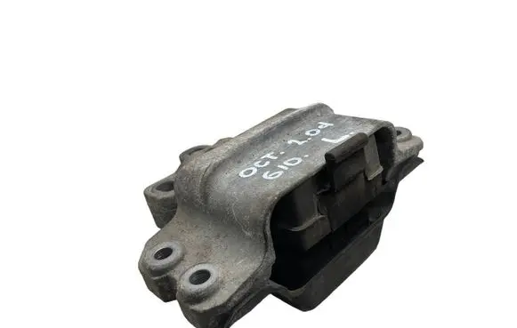 Skoda Octavia Mk2 (1Z) Engine mount bracket 1K0199555