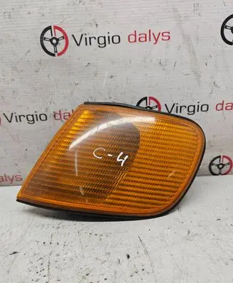Audi A6 S6 C4 4A Front indicator light 137983