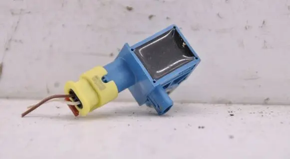 Audi Q3 8U Airbag deployment crash/impact sensor 5K0959351A