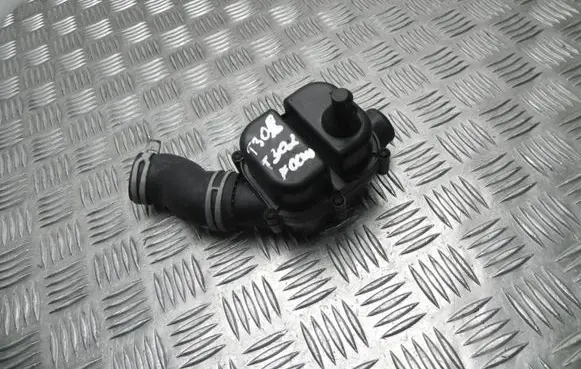 Intake resonator