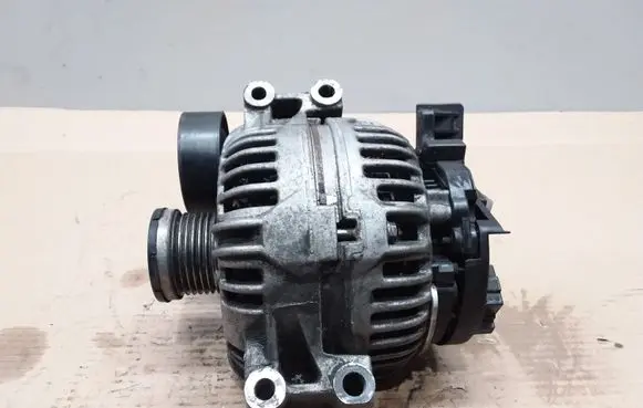 BMW 3 E90 E91 Generator/alternator 753296606 0124525059