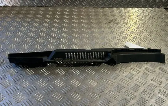Volvo XC90 Fender end trim 31371763