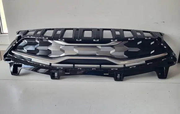 KIA Ceed Front bumper upper radiator grill 86351CR300