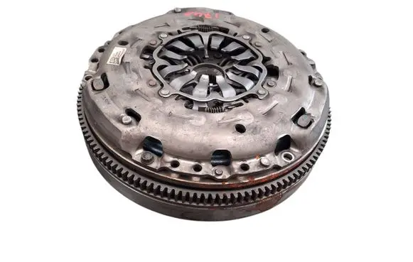 Volkswagen Golf VII Clutch set kit 05E141015D 05E141025A